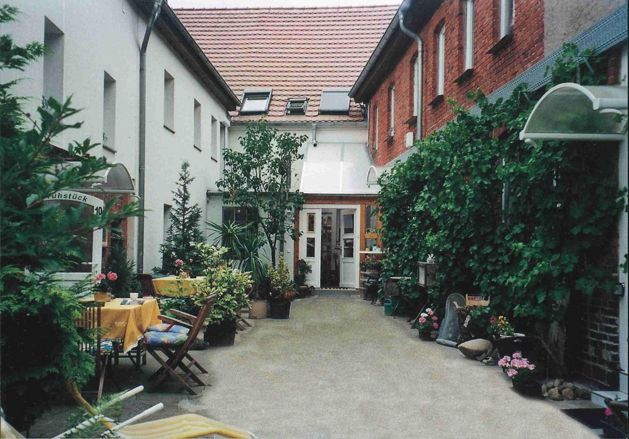 Antik Apartments Spreewald/Фечау Екстериор снимка